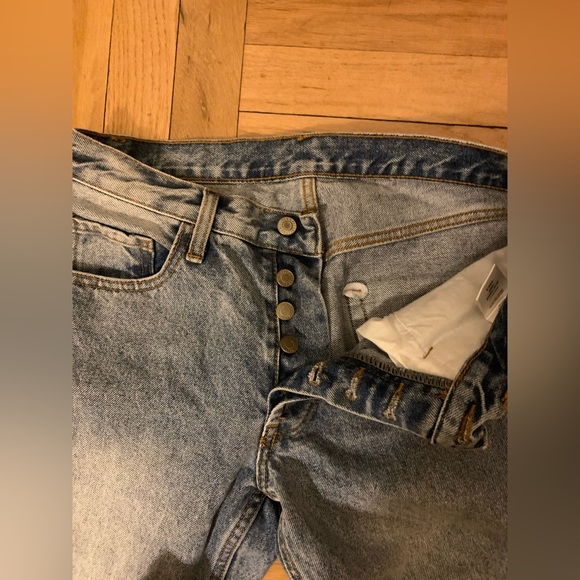 Brandy Melville. Low rise jeans - Picture 2 of 2